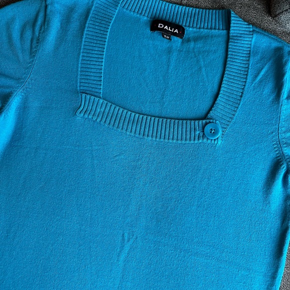 Top - Picture 3 of 3